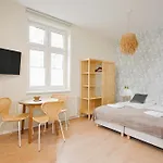 Daire Victus Cosy Studios Close To The Beach In Sopot By Noclegi Renters Sopot