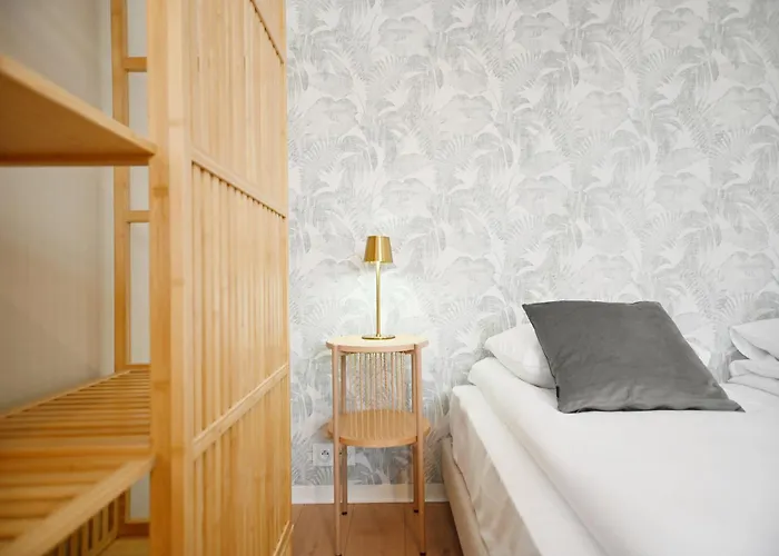 Victus Apartamenty, Compassi